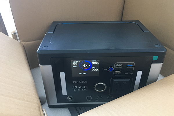 700W Portable Outdoor Power Station Perpektong Logistics Packaging