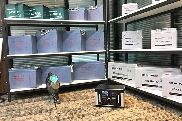 Gumamit ng Site Ng 700w Smart Portable Power Station